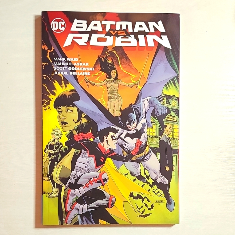 Batman Vs. Robin (Graphic Novel)